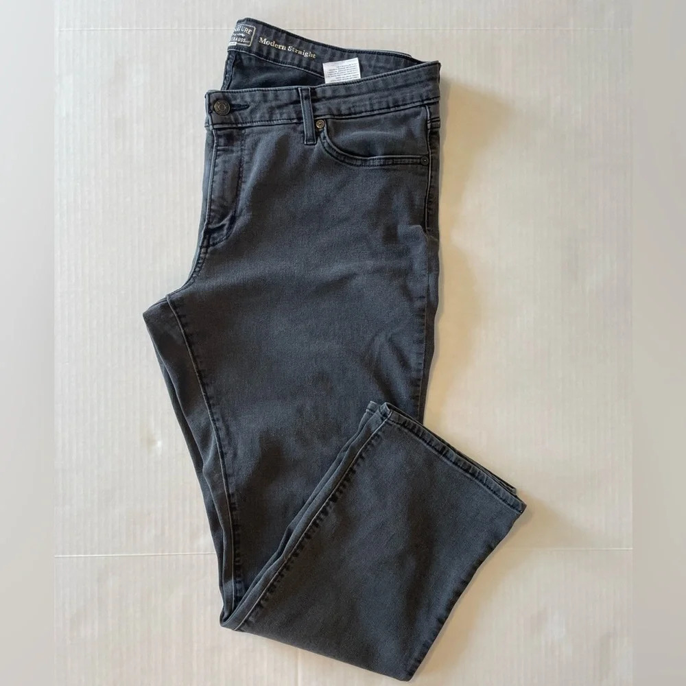 Levi Signature Modern Straight black jeans size 20W